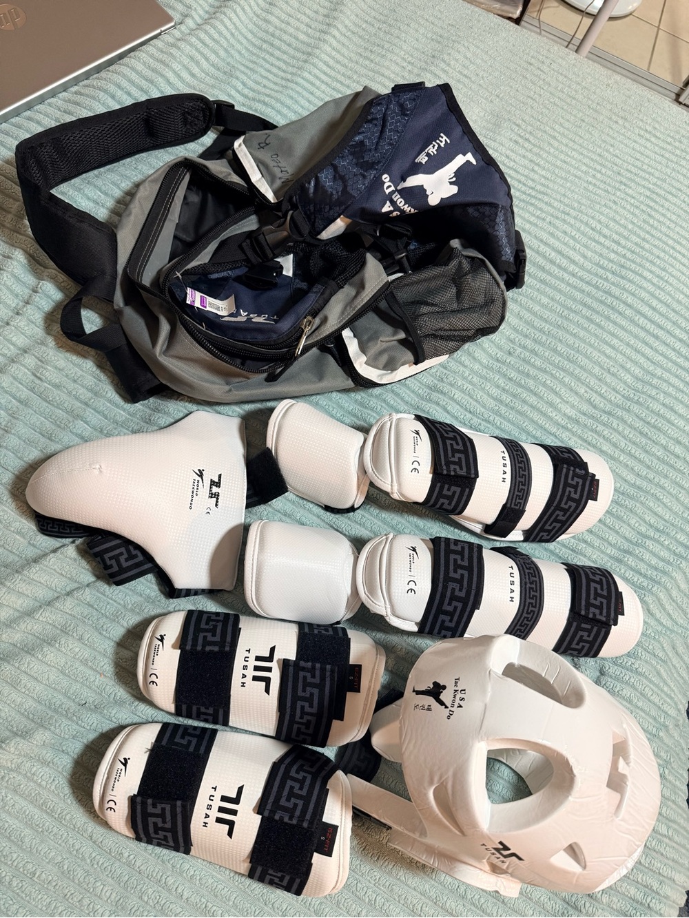 Tusah Taekwondo Sparring Gear Set Size S Helmet Shin Guards Forearm Guards Bag